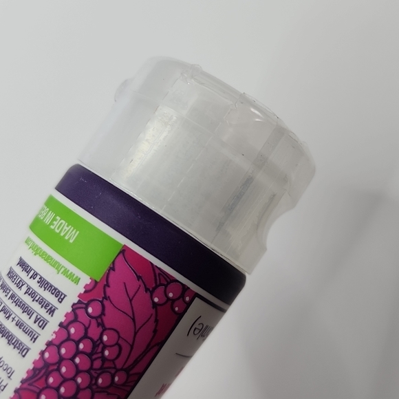 Human+Kind Elderflower Hand Scrub - Picture 3 of 6